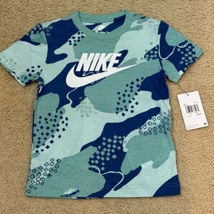 NWT Nike Kids' Club Seasonal Camo T-Shirt Boy’s Sizes M/6